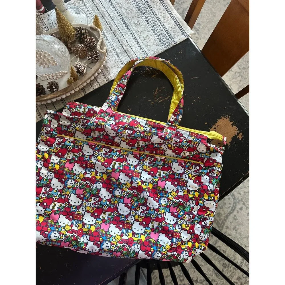 Ju-Ju-be Hello‎ Kitty Tick Tock Super Be Tote